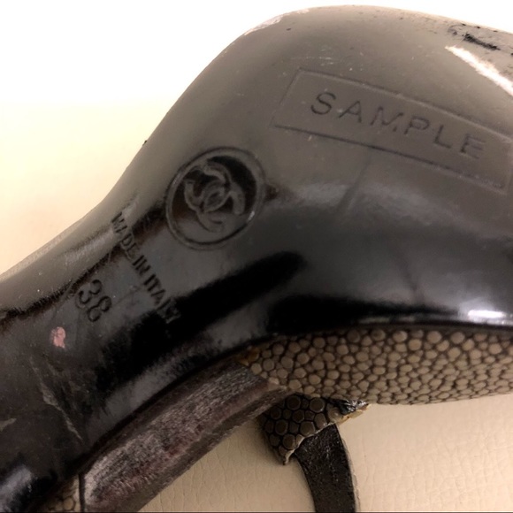 RARE! auth CHANEL stingray SHAGRENE size 38 heels - Picture 5 of 8